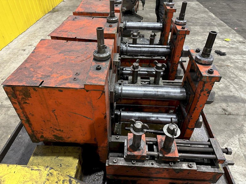 3 STAND X 2.5&quot; X 12&quot; ROLLSPACE DAHLSTROM MODEL 500-10-OB ROLLFORMER: STOCK #22622