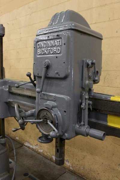 4&#039; X 9&#039; CINCINNATI DUAL BASE RADIAL DRILL: STOCK 67012