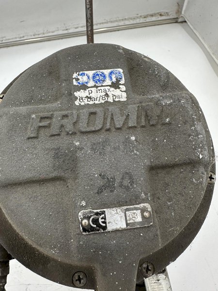 FROMM MODEL #A482 PNEUMATIC STRAPPING TOOL WITH TENSIONER: YOBRO #26175