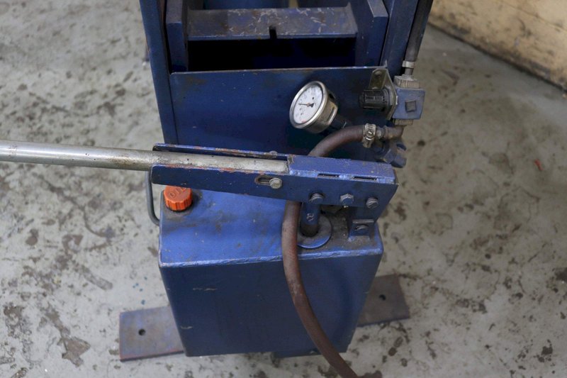 66 TON STENHOJ HYDRAULIC H FRAME PRESS: STOCK #73108