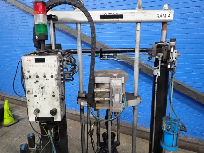 8 BAR ADHESIVE DISPENSING SYSTEM
