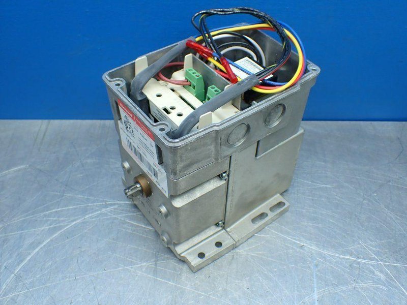 HONEYWELL MODUTROL IV MOTOR  -  M7294Q1007