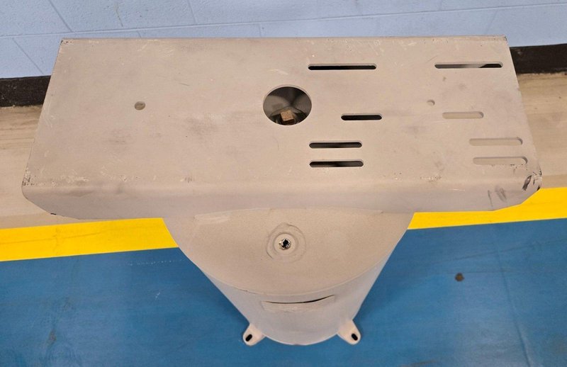 SAMUEL A10041 VERTICAL AIR RECEIVER TANK 30 GALLON 200PSI USED