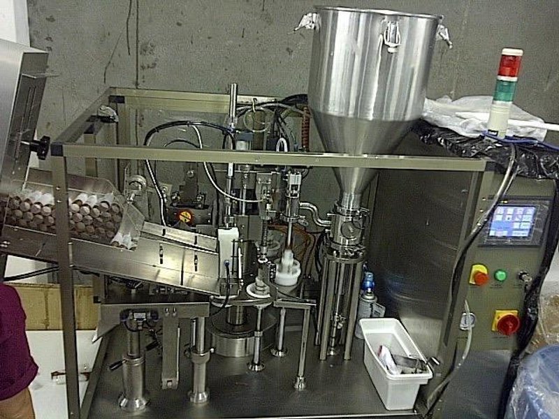 Rigao RGNF-30B Automatic Tube Filler and Sealer, 2008
