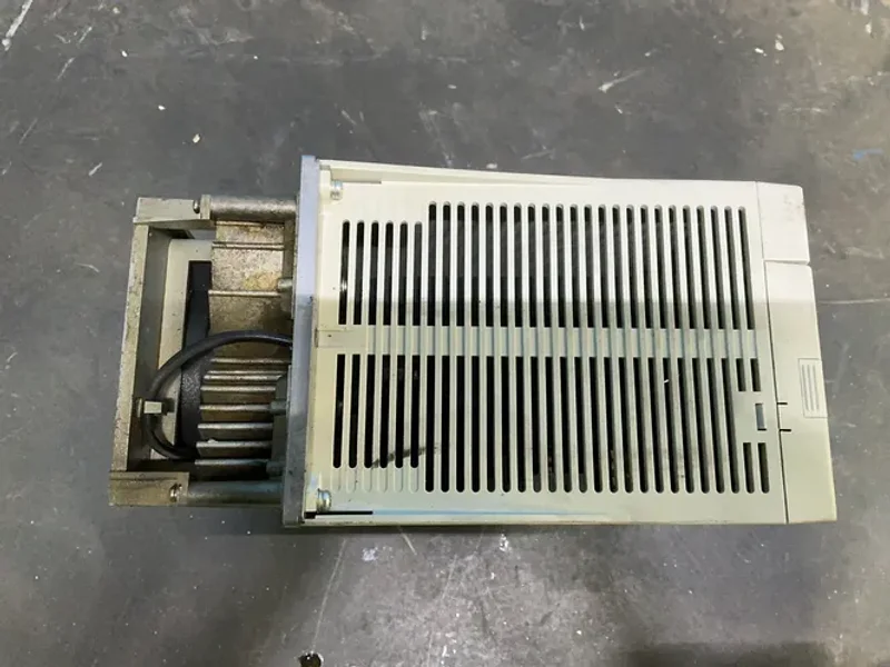 MITSUBISH 9 KW SERVO DRIVE UNIT  -  MDS-C1-V1-90