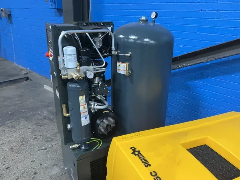 KAESER 5.4 HP ROTARY SCREW COMPRESSOR   -  AIRTOWER 5C
