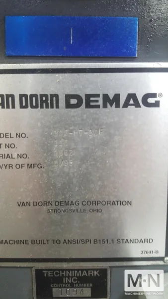 300 TON 30 OZ VAN DORN MODEL 300HT-30F INJECTION MOLDING MACHINE MFG NEW IN 1995