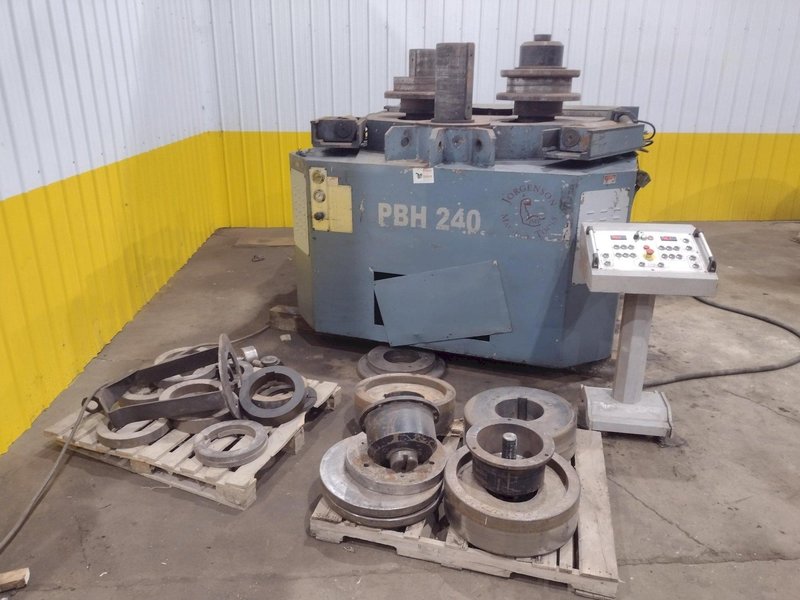 6" X 6" X 3/4" DURMA MODEL #PBH240 HYDRAULIC ANGLE BENDING ROLL, NEW 2009: STOCK #16892