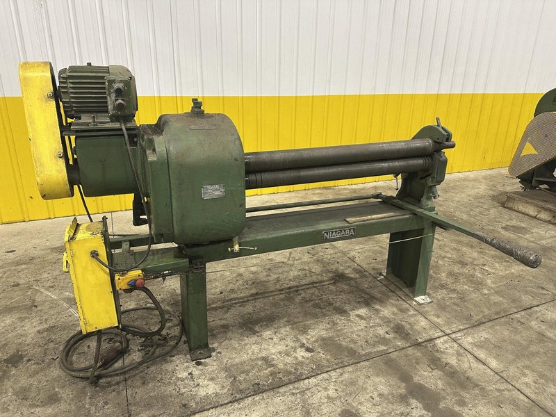 48" X 12 GA NIAGARA MODEL #351 POWERED PLATE BENDING ROLL: STOCK #22359