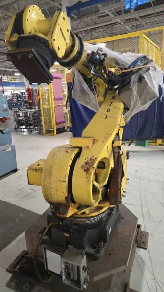 FANUC R-2000IA 200F INDUSTRIAL ROBOT – USED