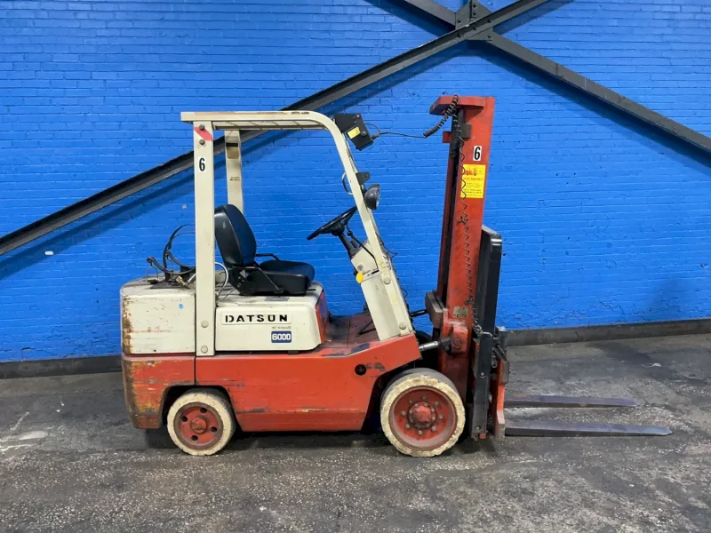 DATSUN 6000 LBS PROPANE FORKLIFT  -  CPF02A30V