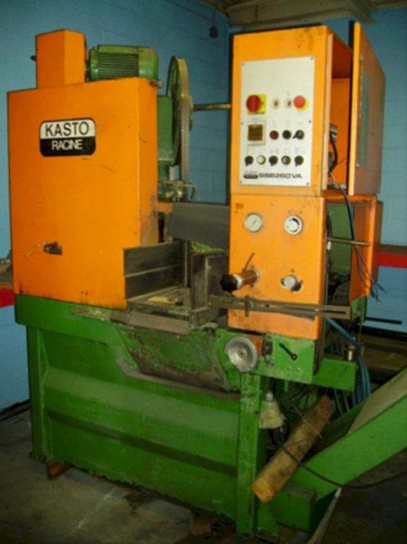 10.25" X 10.25" KASTO MODEL SSB260VA FULLY AUTOMATIC VERTICAL BANDSAW. STOCK # 1061923.