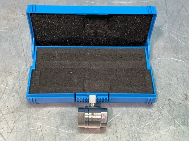 KISTLER MAXYMOS BL PROCESS MONITORING SYSTEM WITH 9323A FORCE SENSOR  -  5867B0000