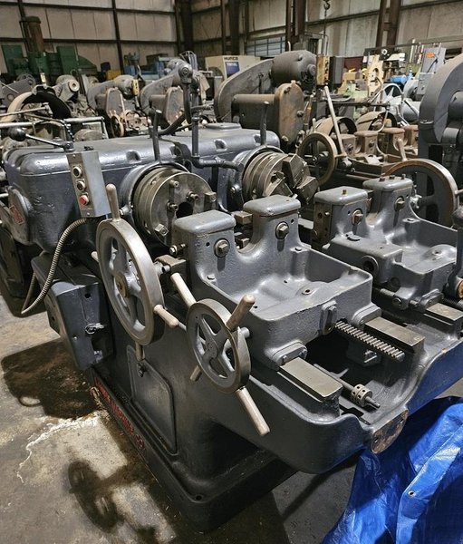 2-1/2&quot; LANDIS DOUBLE PIPE AND NIPPLE THREADER