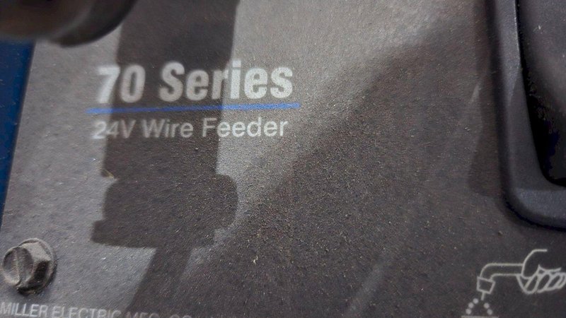 MILLER DELTAWELD 302 / 70 SERIES MIG WELDER WITH WIRE FEEDER USED