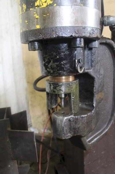 80 TON FABRILINE MODEL FP80 PORTABLE HYDRAULIC FLANGE PUNCH: STK #71173