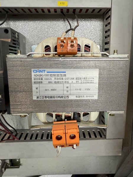 5 CUBIC FOOT TD326 RUBBER BELT TUMBLE BLAST SYSTEM W/ ELEVATOR RECLAIM SYSTEM &amp; DUST COLLECTOR. STOCK # 0670425.