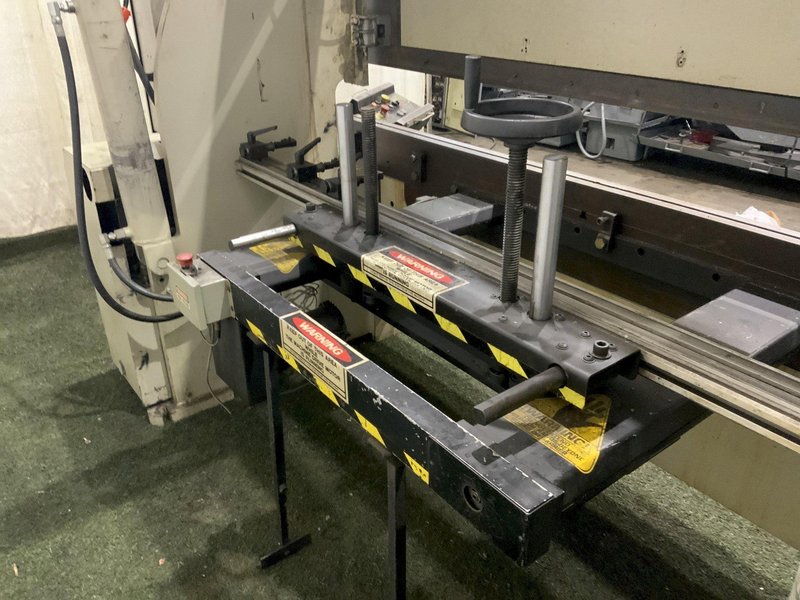 60 TON X 8' ACCURPRESS HYDRAULIC PRESS BRAKE: STOCK #80973