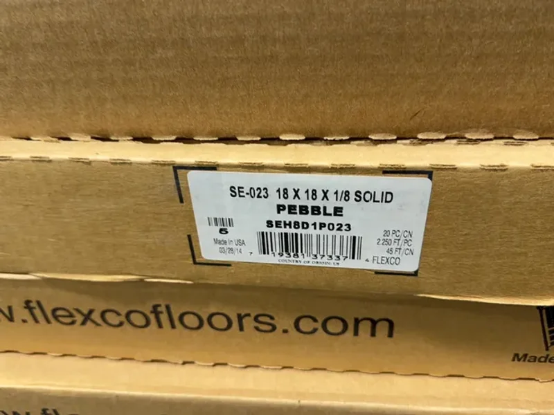 FLEXCO 18”X18”X1/8” FLOOR TILES   -  SE-023