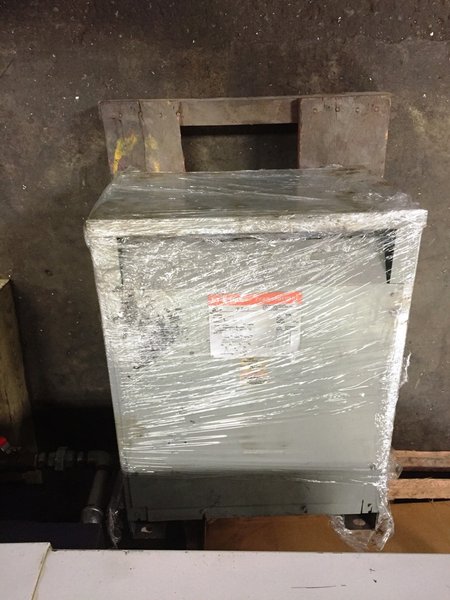 ENSHU MODEL EV450 3-AXIS VERTICAL MACHINING CENTER