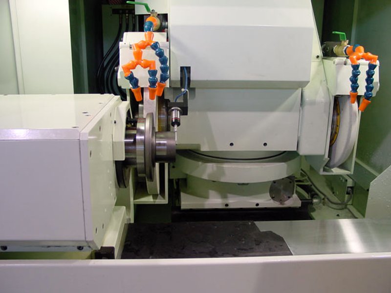 NEW SHIGIYA GSU-40 UNIVERSAL CYLINDRICAL GRINDER