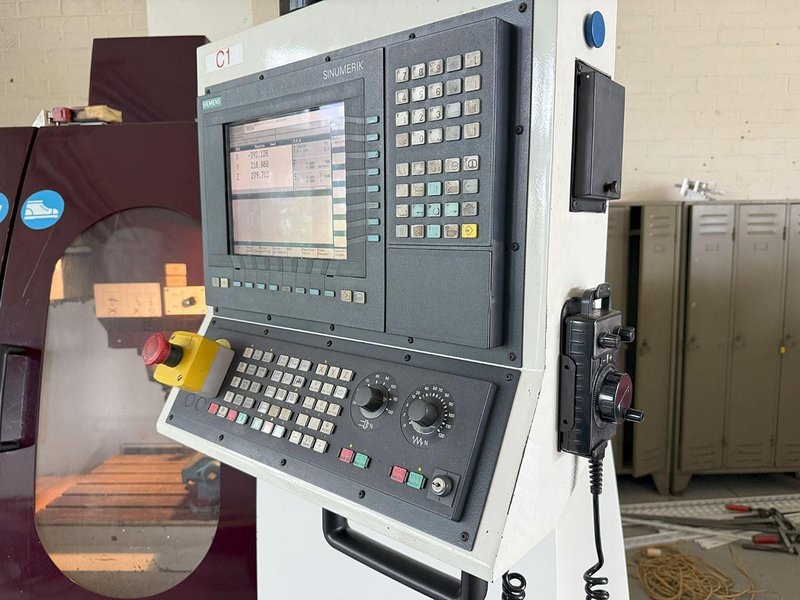 Chevalier - X: 850 - Y: 510 - Z: 510 mm CNC