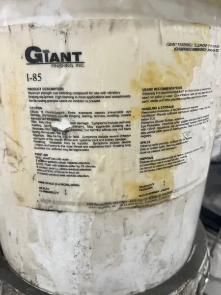 USED GIANT MODEL W-5C 5 CUBIC FOOT VIBRATORY BOWL YEAR: 2017