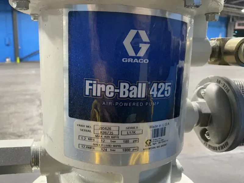 GRACO AIR POWERED GREASE PUMP  -  FIRE-BALL 425