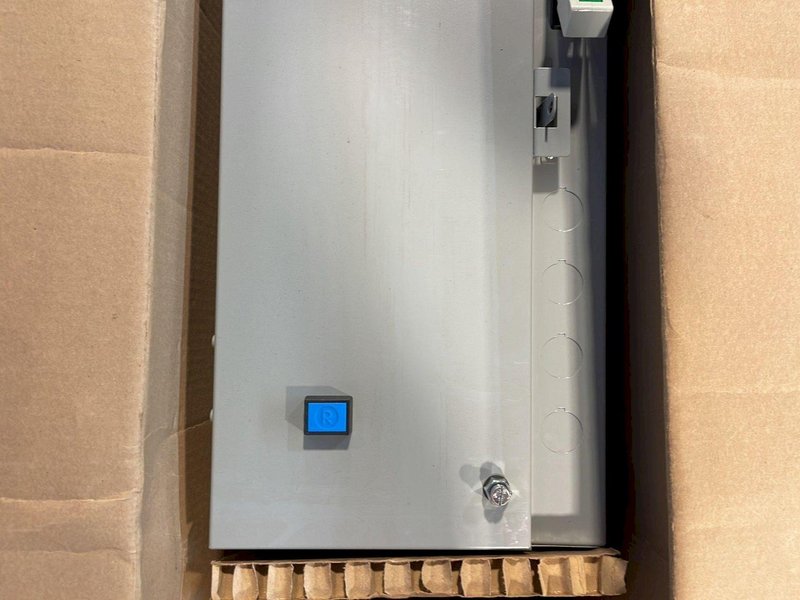 SIEMENS 5 HP FUSIBLE COMBINATION FVNR HEAVY DUTY MOTOR STARTER  -  17DUC92BA11