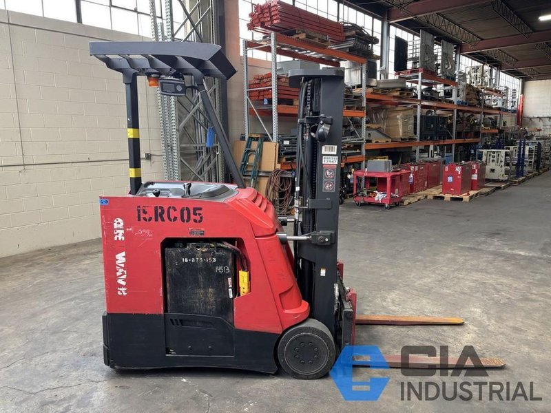 2015 - 3,500 LB. RAYMOND MODEL 425-C35TT STAND-UP ELECTRIC FORKLIFT