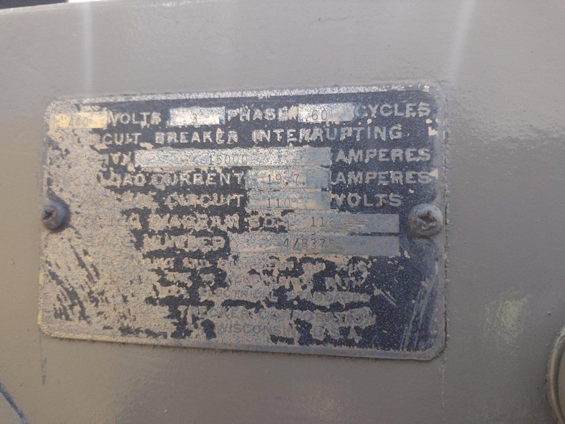 #3 KEARNEY &amp; TRECKER MILWAUKEE MODEL #3 VERTICAL MILLING MACHINE 64" x 13" x 10 HP: YOBRO #24458