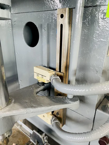 15 TON HANNIFIN #F-50 HYDRAULIC PRESS: STOCK #10464