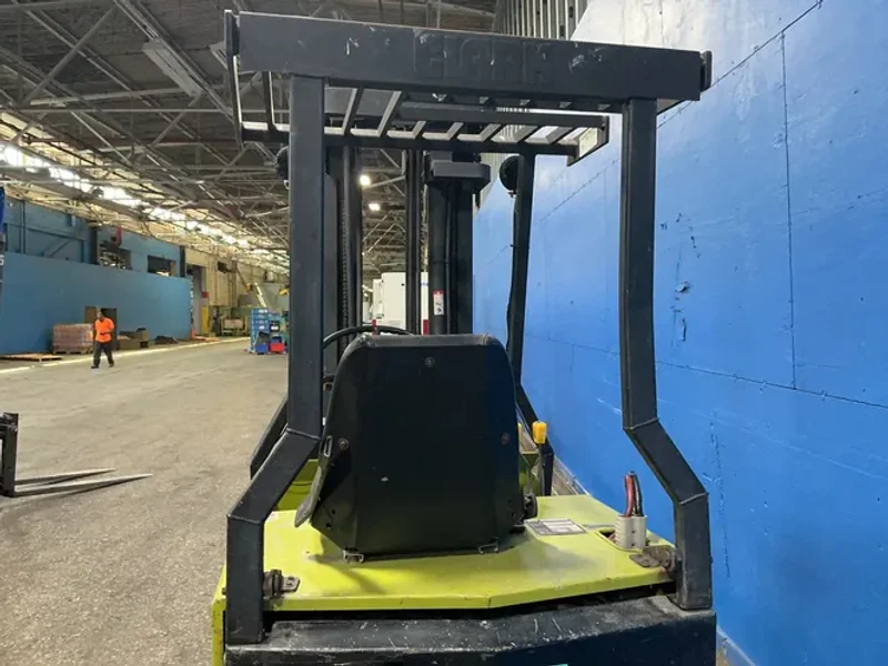 CLARK EQUIPMENT 2350 LBS ELECTRIC FORKLIFT  -  TM12