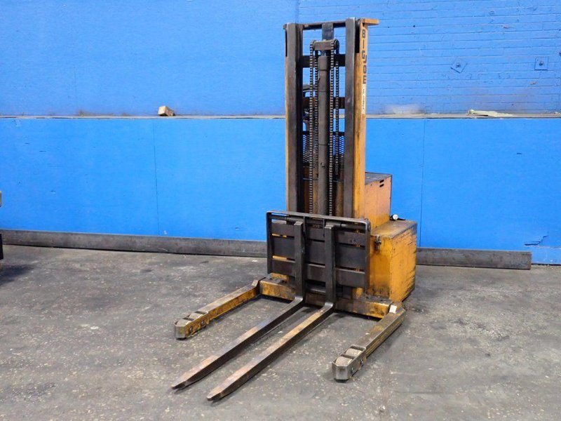 BIG JOE 3000 LBS ELECTRIC PALLET JACK   -  PDM-30-106