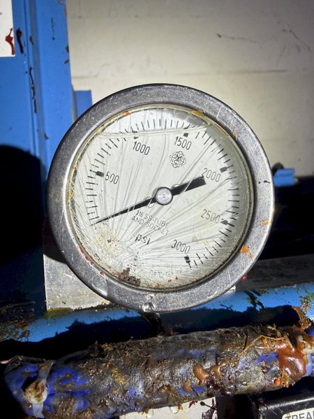 3,000 PSI LEADER ENGINEERING FABRICATION HEAT PRESS. STOCK #0431926