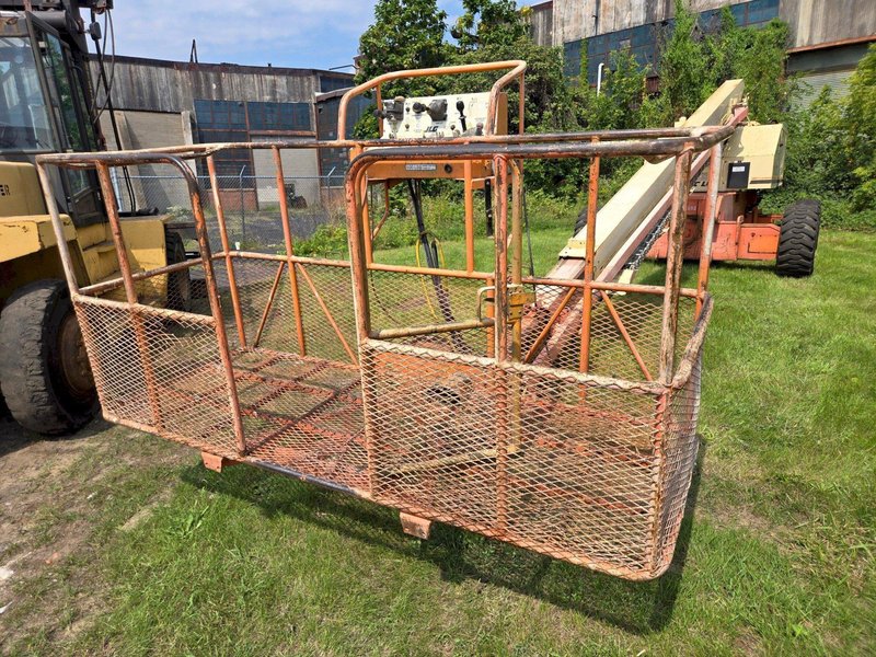 80' LIFT JLG TELESCOPING MANLIFT: YOBRO #26327