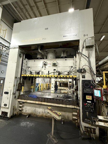 400-ton Komatsu Model# E2G-400 Used Straight Side Mechanical Stamping Press For Sale