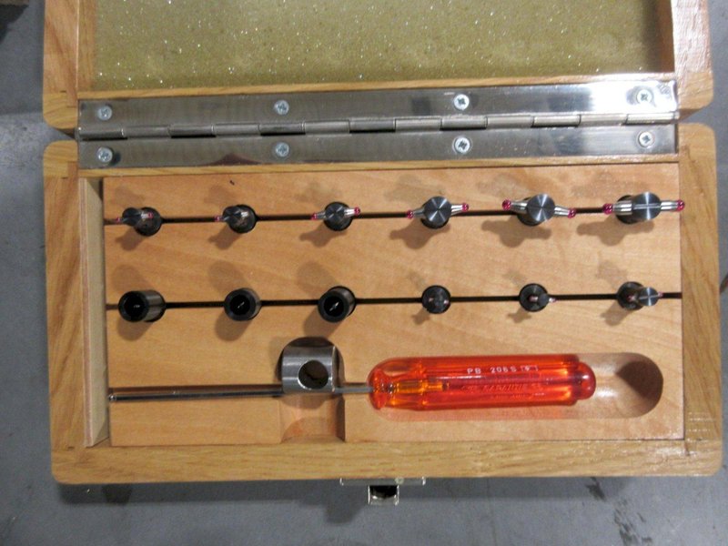 SIP 302M Universal Gage Length Measuring Machine with Digital Control Panel and Accessories- Auction Item