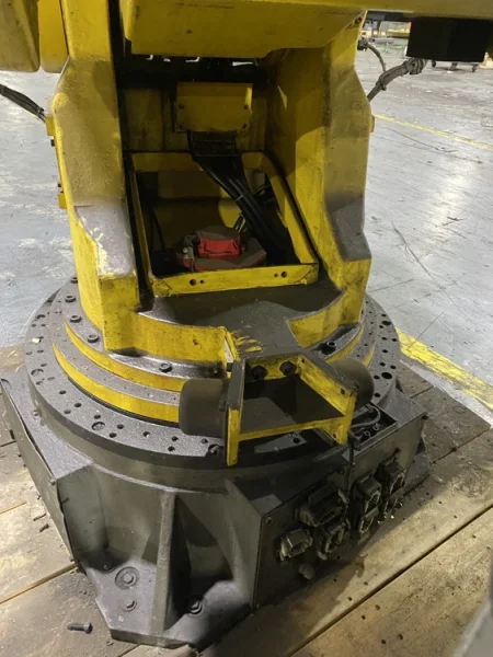 FANUC – S-900iB/400 w/ RJ3iB Controls PARTS ONLY