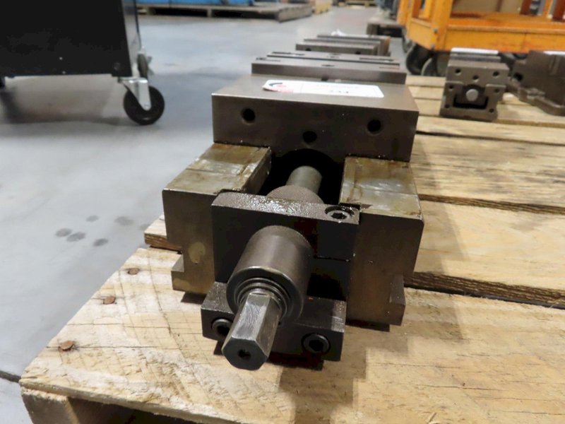 Double Lock Machine Vise, 6" with Steel Jaws- Auction Item