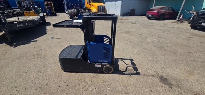 Mitsubishi FG25N 5,000 lb Pneumatic Tire LP/Gas Forklift, 2013 – Warehouse &amp; Yard Lift Truck (2)