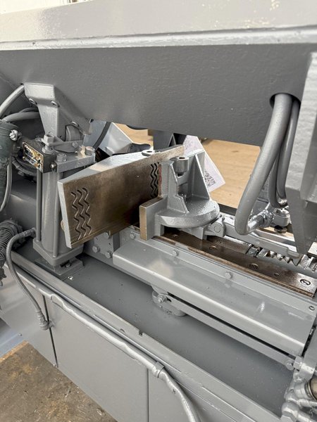 10&quot; X 10&quot; AMADA HA250SA HORIZONTAL BANDSAW. STOCK # 0558025.