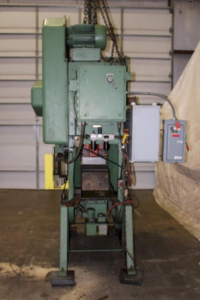 60 TON FEDERAL OBI METALWORKING PUNCH PRESS