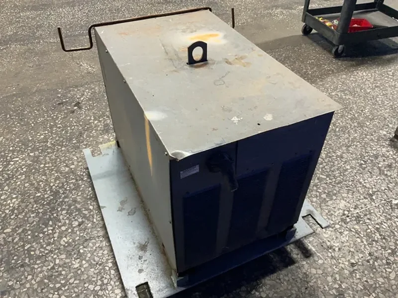 Lincoln Electric 1000 A Welder - Dc-1000
