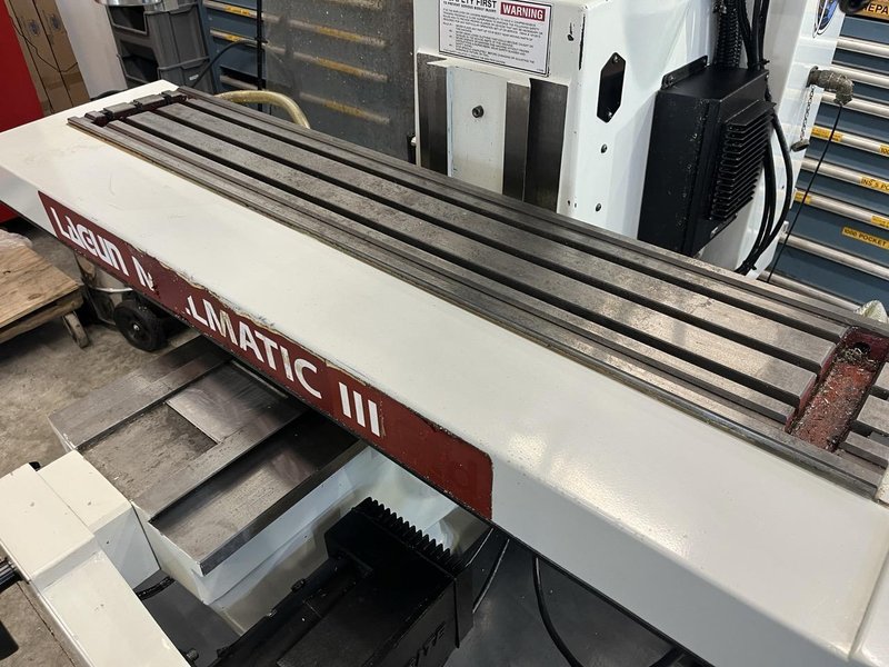 Republic Lagun MM III Manual Vertical Knee Mill, 2020 – Acu Rite DRO