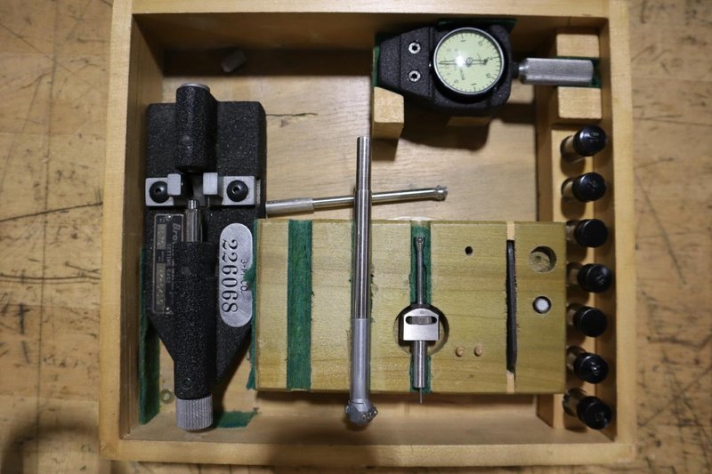 Brown &amp; Sharpe 7570 1/8-1" Bore Gage w Case- Auction Item