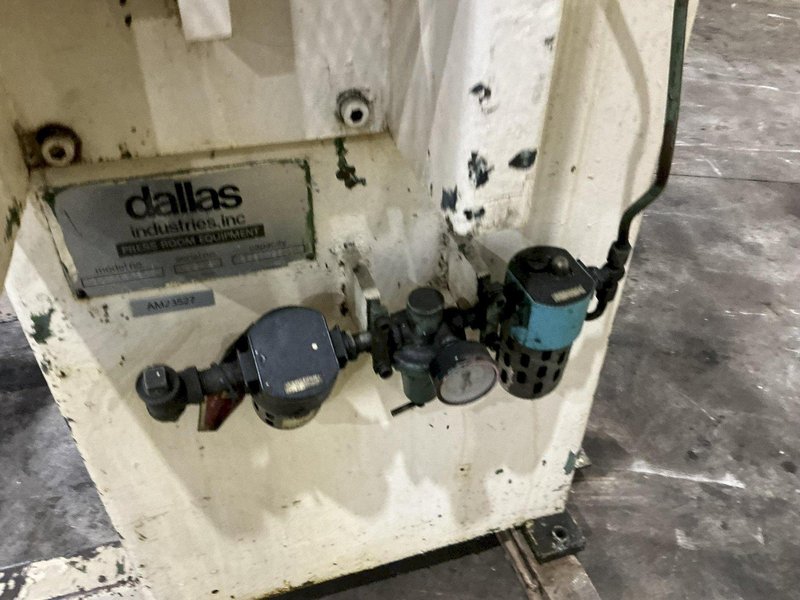 2,500 LBS X 12" DALLAS MODEL #15763E  MOTORIZED UNCOILER COIL REEL : YOBRO #25361