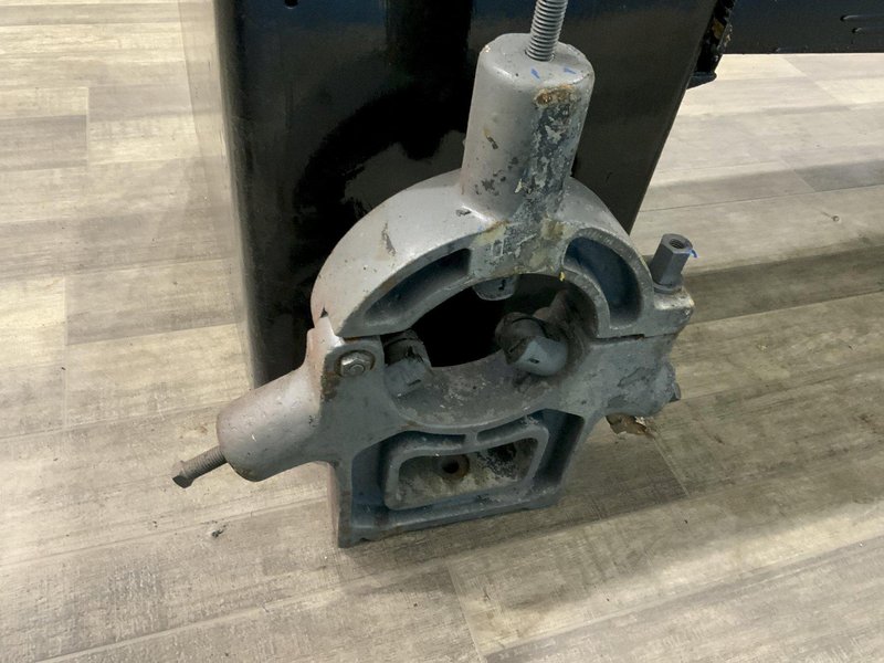 19" X 80" LEBLOND MAKINO ENGINE LATHE: STOCK #80827