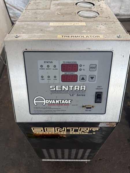 ADVANTAGE ENGINEERING WATER-CIRCULATING TEMPERATURE CONTROL UNIT. STOCK # 1115324