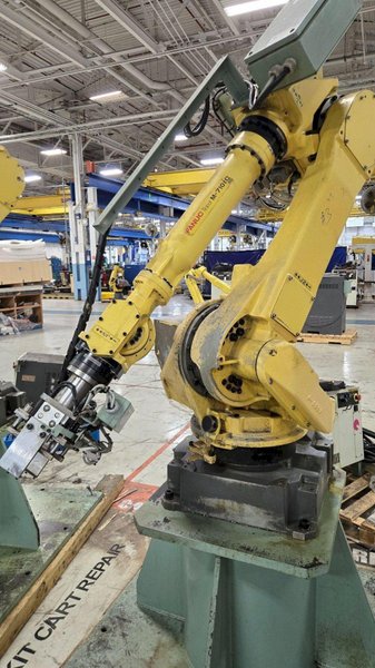 FANUC M-710IC-50 ROBOT / R-30IB CONTROLLER A05B-2255-C102 INCLUDED USED